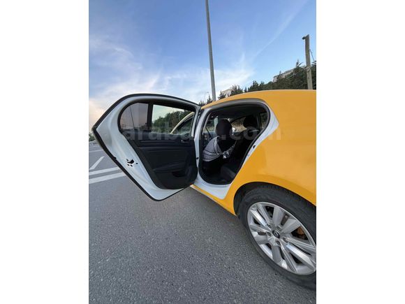 Sahibinden Renault Megane 1.3 TCe Joy 2021 Model 
