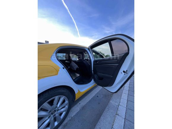 Sahibinden Renault Megane 1.3 TCe Joy 2021 Model 