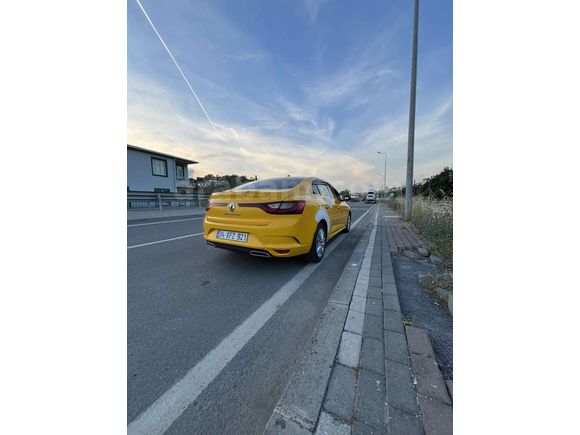 Sahibinden Renault Megane 1.3 TCe Joy 2021 Model 