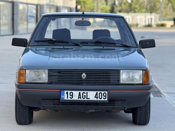 RENAULT BROADWAY EMSALSİZ TEMiZLİKTE CAM GİBİ