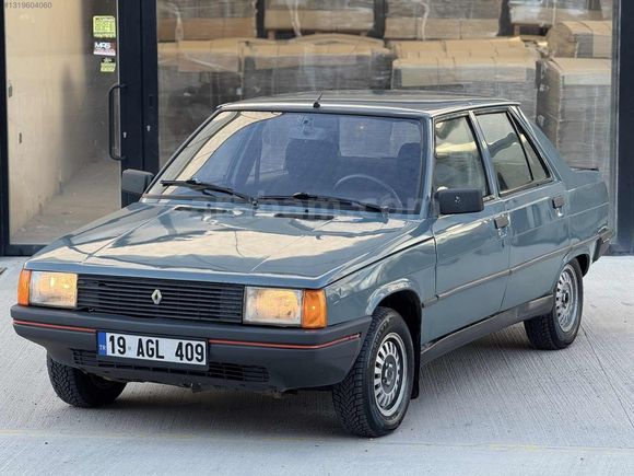 RENAULT BROADWAY EMSALSİZ TEMiZLİKTE CAM GİBİ
