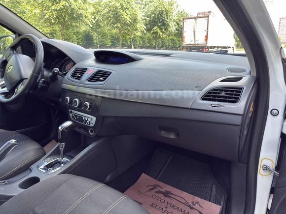 ORJİNAL 141 BİN KM 2014 MODEL TOUCH PLUS OTOMATİK 1.5 DCI