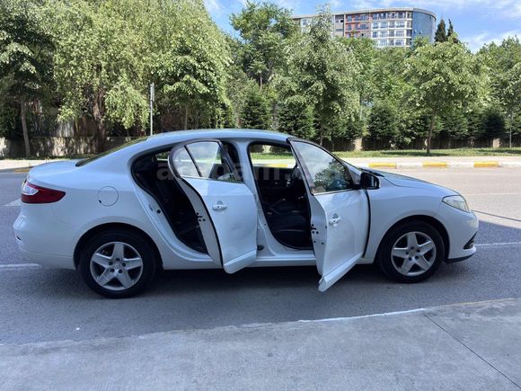 ORJİNAL 141 BİN KM 2014 MODEL TOUCH PLUS OTOMATİK 1.5 DCI