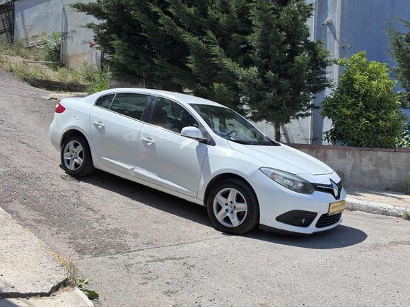 ORJİNAL 141 BİN KM 2014 MODEL TOUCH PLUS OTOMATİK 1.5 DCI