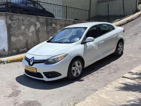 ORJİNAL 141 BİN KM 2014 MODEL TOUCH PLUS OTOMATİK 1.5 DCI