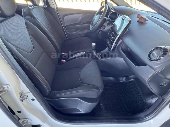 BOYASIZ 2020 CLİO SPORT TOURER TOUCH 54 BİN KM TAKAS TAKSİT OLUR