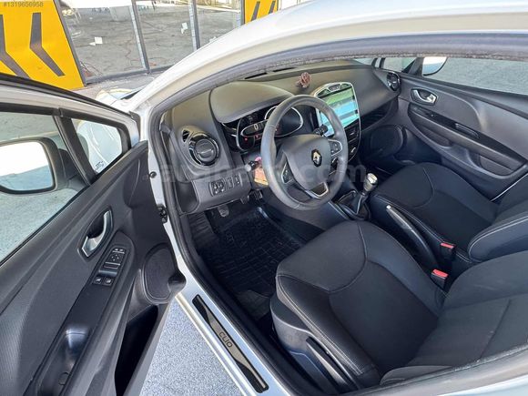BOYASIZ 2020 CLİO SPORT TOURER TOUCH 54 BİN KM TAKAS TAKSİT OLUR