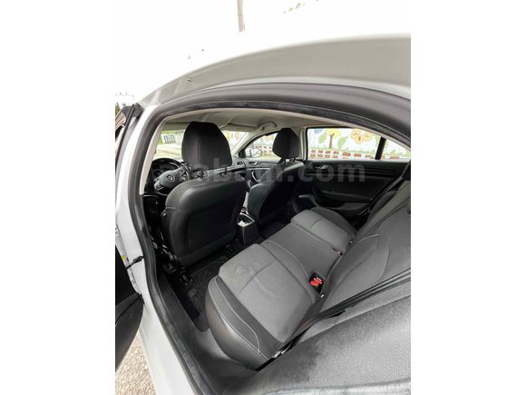 Sahibinden Renault Megane 1.3 TCe Joy 2020 Model 