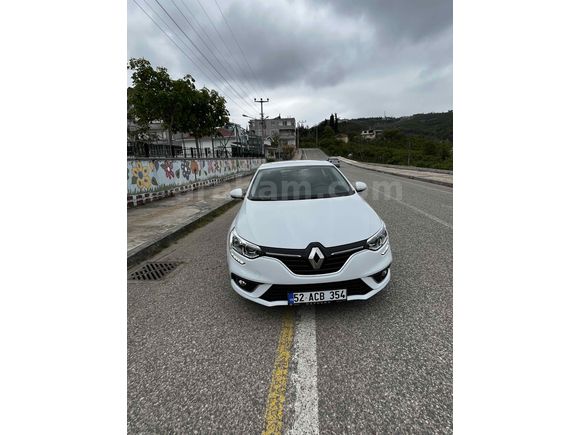 Sahibinden Renault Megane 1.3 TCe Joy 2020 Model 