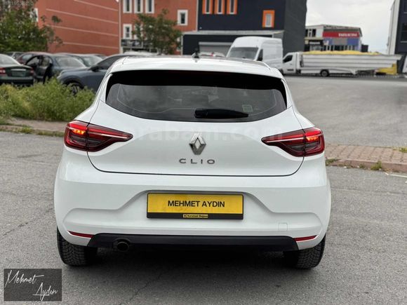 2023 CLIO 1.0 TCE JOY 1.5 BOYALI SERVİS BAKIMLI