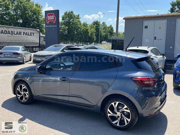 SEAT&SKODA&CUPRA KELEŞLER'DEN 2022 RENAULT CLİO JOY EDC ORJİNAL