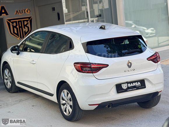 BARSA AUTO - TESLA EKRAN 65km 2023 CLİO 1.0 OTOMATİK -12 TAKSİT