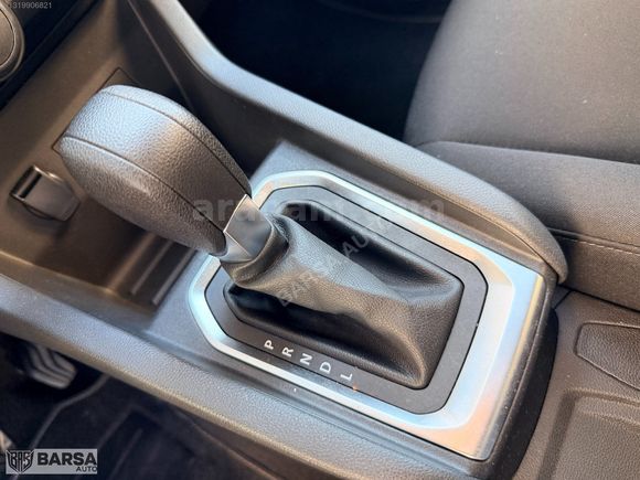 BARSA AUTO - TESLA EKRAN 65km 2023 CLİO 1.0 OTOMATİK -12 TAKSİT