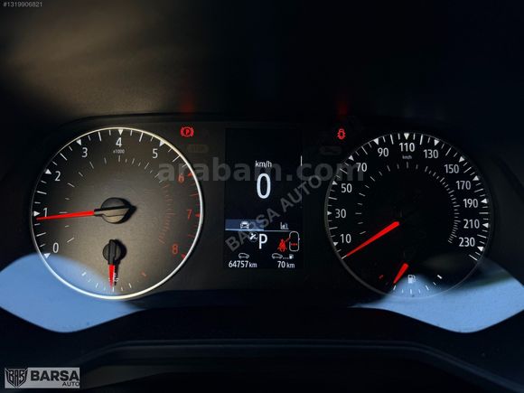 BARSA AUTO - TESLA EKRAN 65km 2023 CLİO 1.0 OTOMATİK -12 TAKSİT