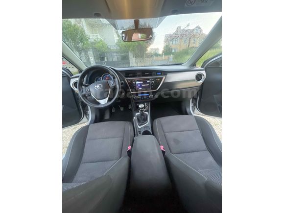 Sahibinden Toyota Auris 1.4 D-4D Active 2013 Model 