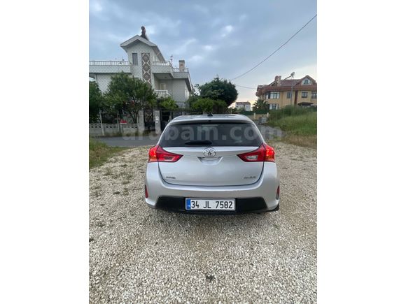 Sahibinden Toyota Auris 1.4 D-4D Active 2013 Model 