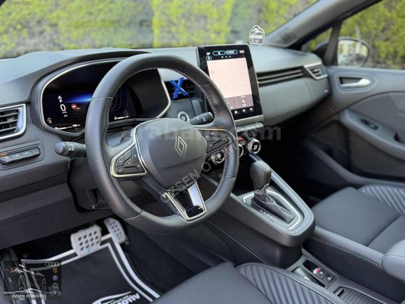 2025 MODEL 1.0 TCE OTOMATİK 15.000 KM RENAULT CLİO TECHNO ALPİNE