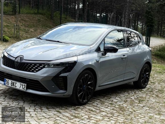 2024 Clio Techno Esprit Alpine |Hatasız Boyasız | Tesla Ekran