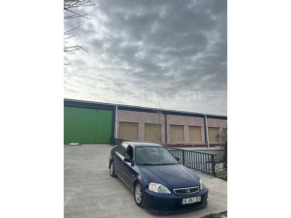 Sahibinden Honda Civic 1.6 i ES 2000 Model  310.000km Lacivert