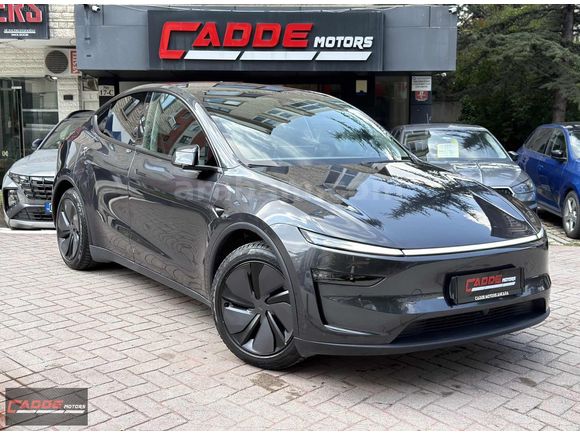 2025 TESLA MODEL Y PREMİUM %20 KDVLİ CAM TAVAN ARKA EKRAN 216HP