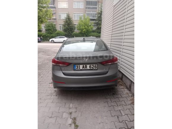 Sahibinden Hyundai Elantra 1.6 CRDi Elite 2016 Model Eskişehir 196.000 km Gri (titanyum)