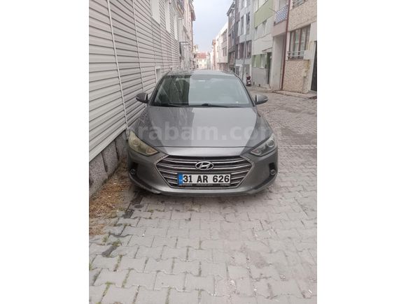 Sahibinden Hyundai Elantra 1.6 CRDi Elite 2016 Model Eskişehir 196.000 km Gri (titanyum)