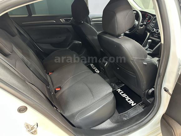 Sahibinden Renault Megane 1.3 TCe Touch 2022 Model