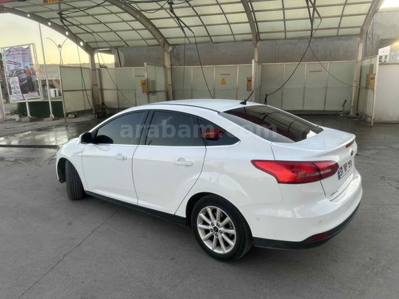 Sahibinden Ford Focus 1.5 TDCi Titanium 2015 Model  Beyaz