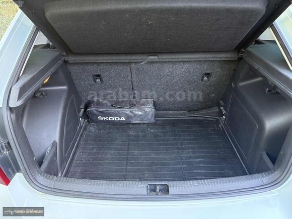 ERD GARAGE'DEN CAM TAVANLI MÜKEMMEL TEMİZLİKTE DİZEL OTOMATİK