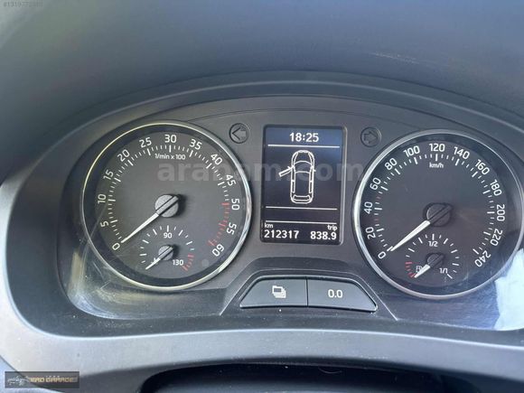 ERD GARAGE'DEN CAM TAVANLI MÜKEMMEL TEMİZLİKTE DİZEL OTOMATİK