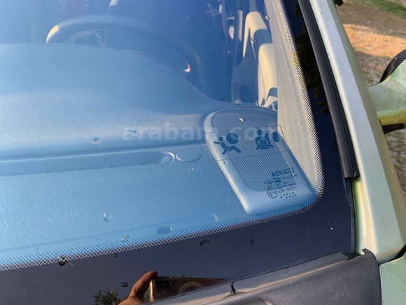 Sahibinden Renault Scenic 1.6 RXE 2000 Model 