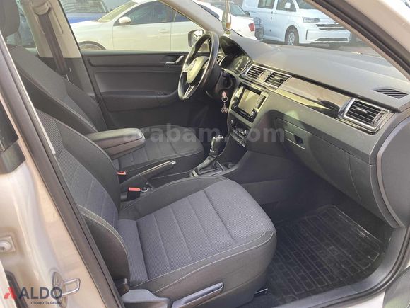 VW YETKİLİ BAYİDEN Rapid Spaceback Style 1,4 TDI 90 PS DSG