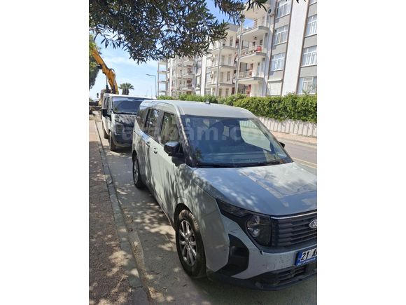 Sahibinden Ford Tourneo Courier 1.0 EcoBoost Titanium 2024 Model