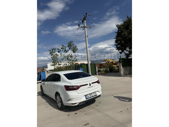 Sahibinden Renault Megane 1.5 Blue DCI Touch 2021 Model 