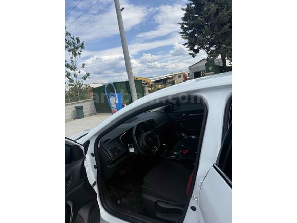 Sahibinden Renault Megane 1.5 Blue DCI Touch 2021 Model 