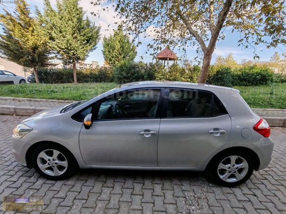 "SADECE 63 BİN KM'DE" 2011 TOYOTA AURİS 1.4 D4D COMFORT PLUS PKT
