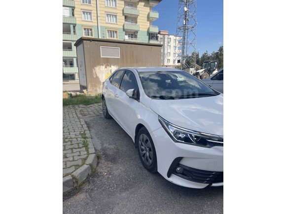 Sahibinden hatasız boyasız Toyota Corolla 1.4 D-4D Touch 2017 Model 