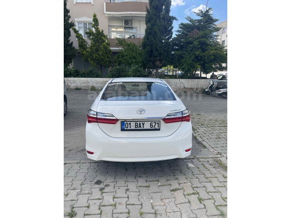 Sahibinden hatasız boyasız Toyota Corolla 1.4 D-4D Touch 2017 Model 
