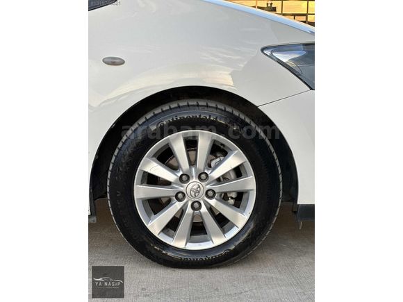YANASİP'DEN 2010 TOYOTA AURİS 1.6 ELEGANT TAM OTOMATİK