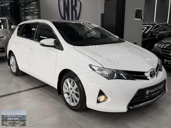 43 BİN KM'DE CAM TAVAN'LI AURİS PREMİUM 1.6 132hp MULTİDRİVE S