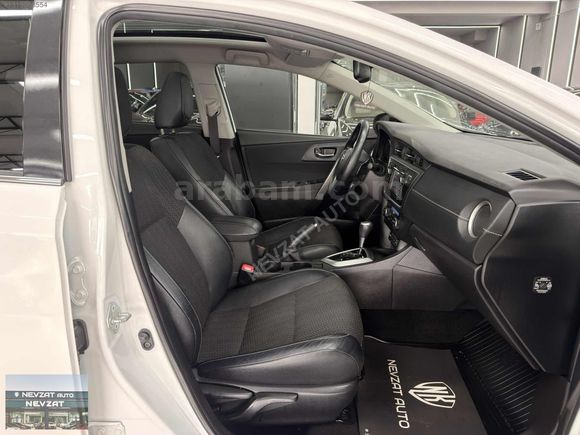 43 BİN KM'DE CAM TAVAN'LI AURİS PREMİUM 1.6 132hp MULTİDRİVE S