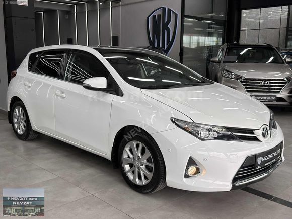 43 BİN KM'DE CAM TAVAN'LI AURİS PREMİUM 1.6 132hp MULTİDRİVE S