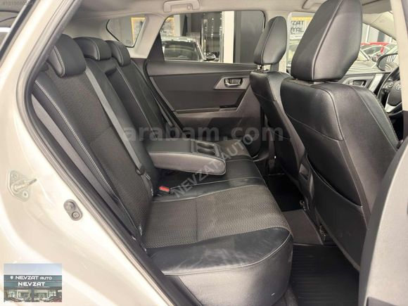 43 BİN KM'DE CAM TAVAN'LI AURİS PREMİUM 1.6 132hp MULTİDRİVE S