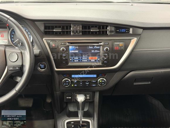 43 BİN KM'DE CAM TAVAN'LI AURİS PREMİUM 1.6 132hp MULTİDRİVE S