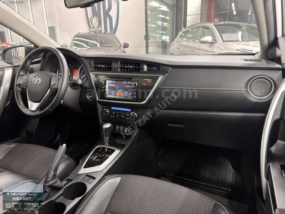 43 BİN KM'DE CAM TAVAN'LI AURİS PREMİUM 1.6 132hp MULTİDRİVE S