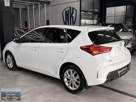 43 BİN KM'DE CAM TAVAN'LI AURİS PREMİUM 1.6 132hp MULTİDRİVE S