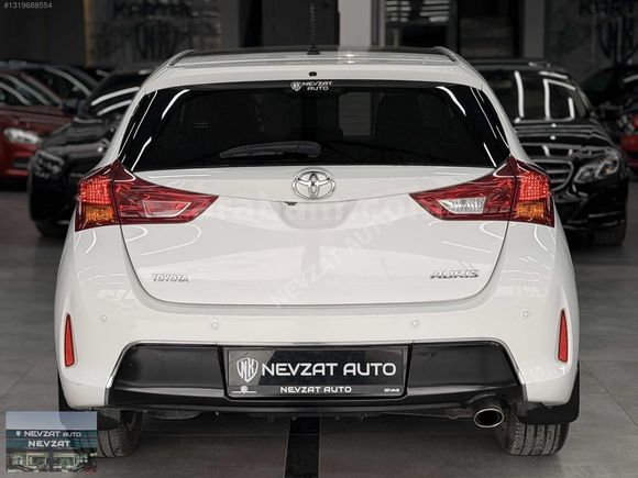43 BİN KM'DE CAM TAVAN'LI AURİS PREMİUM 1.6 132hp MULTİDRİVE S