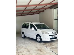 TÜRKİYE'DE TEK! SADECE 27.000 KM'DE JELATİNLERİ ÜZERİNDE BERLINGO