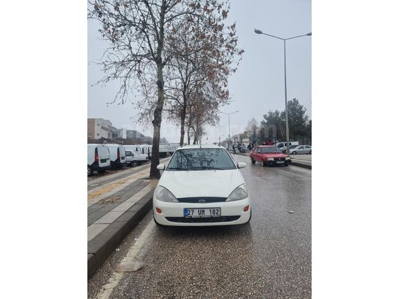 Sahibinden Ford Focus 1.6 Ambiente 2001 Model