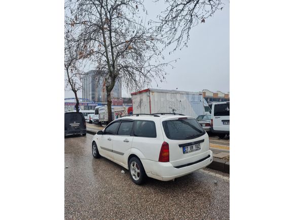 Sahibinden Ford Focus 1.6 Ambiente 2001 Model